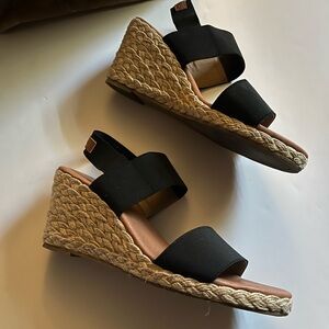Tommy Bahama Black Wedge Sandals - Size 7